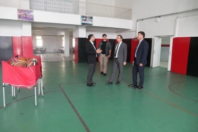 Cizre Kaymakamı Baycar, Spor Lisesinde incelemelerde bulundu
