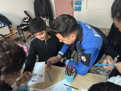 Cizre polisinden &ouml;zel &ccedil;ocuklara anlamlı etkinlik
