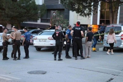 &Ccedil;ocuğunun g&ouml;z&uuml; &ouml;n&uuml;nde pompalı saldırıya uğrayan kadın kurtarılmadı
