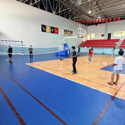 &Ccedil;ocuklar Badmintonla Tanıştı