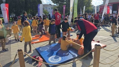 Çocuklar bu tır ile teknolojiden az da olsa uzaklaştılar
