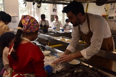 Çocuklar Dünya mutfaklarında lezzetli bir yolculuğa çıktı
