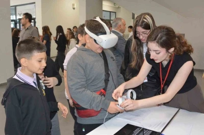 &Ccedil;ocuklar Geleceği Konuştu: "Tepebaşı &Ccedil;ocuk Zirvesi" tamamlandı

