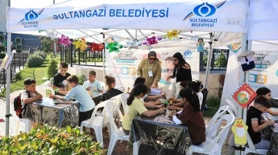 &Ccedil;ocuklar Sultangazi Kitap Kafe etkinliklerinde hem &ouml;ğrenip hem eğleniyor
