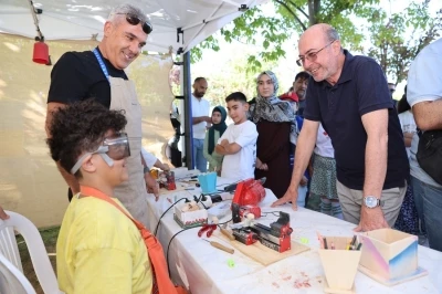 &Ccedil;ocuklar Yaza Merhaba ve Karne Şenliğinde doyasıya eğlendi
