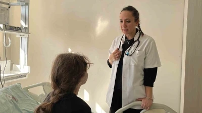 &Ccedil;ocuklarda g&ouml;r&uuml;len enfeksiyonların ilk belirtisi, y&uuml;ksek ateş
