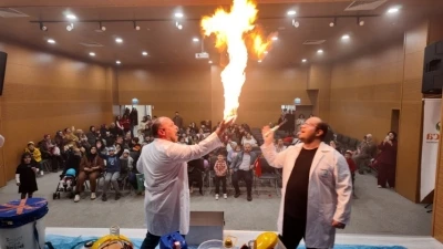 &Ccedil;ocukların bayramı Gonca&rsquo;da şenliğe d&ouml;n&uuml;şt&uuml;
