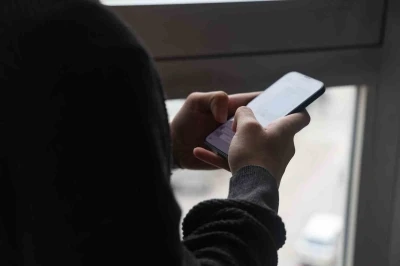 &Ccedil;ocukların dikkatini &ccedil;alan tehlike: Kısa videolar
