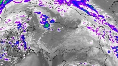 &Ccedil;ok kuvvetli sağanak ve fırtına geliyor... Meteoroloji saat verdi: 31 ile uyarısı