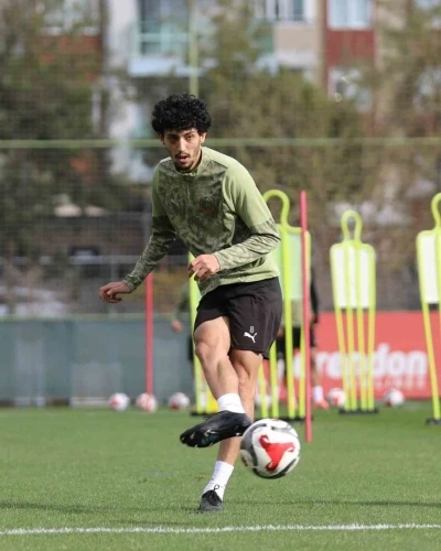 Corendon Alanyaspor, Gaziantep FK ma&ccedil;ı hazırlıklarını s&uuml;rd&uuml;rd&uuml;
