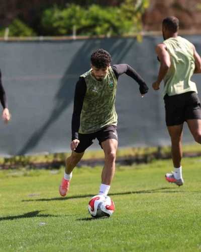 Corendon Alanyaspor, Trabzonspor ma&ccedil;ı hazırlıklarını s&uuml;rd&uuml;rd&uuml;
