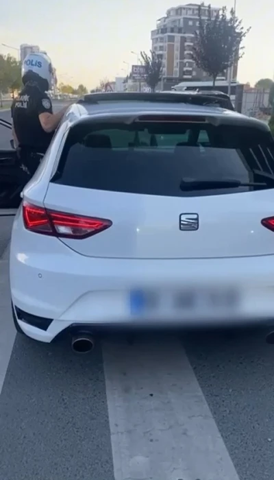 Çorlu’da abartı egzoz kullanan 4 araç trafikten men edildi
