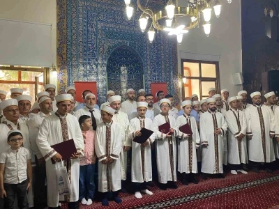 Çorum’da 44 öğrenci hafız olmanın heyecanını yaşadı
