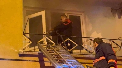 &Ccedil;orum&rsquo;da apartmanda &ccedil;ıkan yangında 10 kişi dumandan etkilendi
