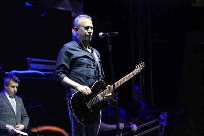 Çorum’da Haluk Levent ve Zara rüzgarı esti
