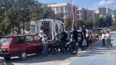 &Ccedil;orum&rsquo;da otomobil ile motosiklet &ccedil;arpıştı: 1 yaralı
