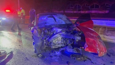 &Ccedil;orum&rsquo;da otomobil tıra &ccedil;arptı: 1 &ouml;l&uuml;
