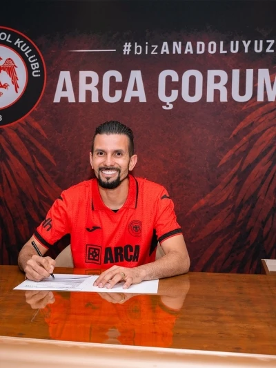 &Ccedil;orum FK, Marcos Felipe&rsquo;yi renklerine bağladı
