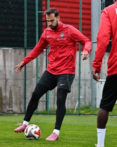 &Ccedil;orum FK, play-off ma&ccedil;ı hazırlığını s&uuml;rd&uuml;rd&uuml;
