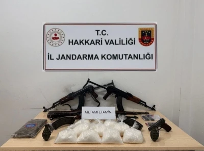 &Ccedil;ukurca&rsquo;da uyuşturucu ve silah ele ge&ccedil;irildi
