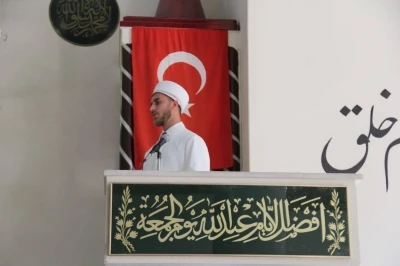 Cuma hutbesinde ’sünnetin’ müslüman yaşamındaki rehber rolüne dikkat çekildi
