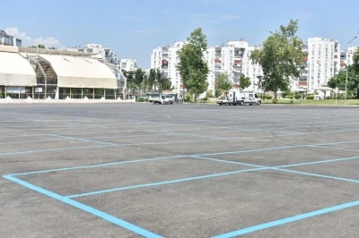 Cumartesi pazarına ge&ccedil;ici yer
