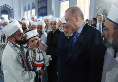 Cumhurbaşkanı Erdoğan, 333 hafızın icazet merasimine katıldı
