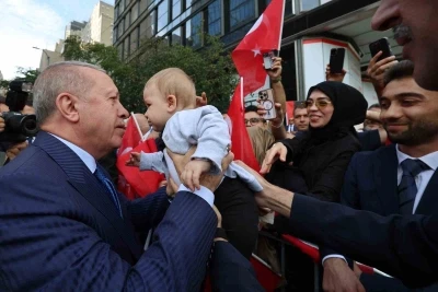 Cumhurbaşkanı Erdoğan’a Türkevi’nde coşkulu karşılama
