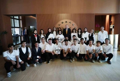 Cumhurbaşkanı Erdoğan, Ahlat’ta öğrencileri kabul etti
