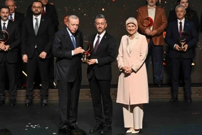 Cumhurbaşkanı Erdoğan&rsquo;dan KARDEMİR&rsquo;e "Yılın Kurumsal Kan Bağış&ccedil;ısı" &ouml;d&uuml;l&uuml;n&uuml;
