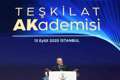 Cumhurbaşkanı Erdoğan’dan Özgür Özel’e tepki: &quot;Manavgat’ta balya balya dolarları, altınları nasıl açıklayacak&quot;
