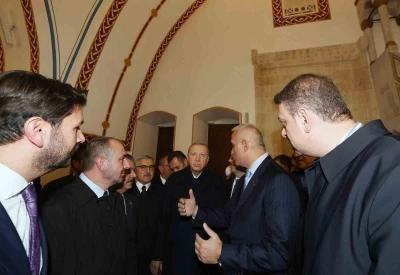 Cumhurbaşkanı Erdoğan&rsquo;ın butona basmasıyla tarihin aydınlatılan ilk caddesi olan Kurtuluş Caddesi&rsquo;nde yeniden ışıklar yandı
