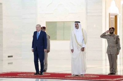 Cumhurbaşkanı Erdoğan, Katar Emiri Al Thani ile görüştü
