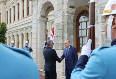 Cumhurbaşkanı Erdoğan, KKTC Cumhurbaşkanı Erh&uuml;rman ile g&ouml;r&uuml;şt&uuml;
