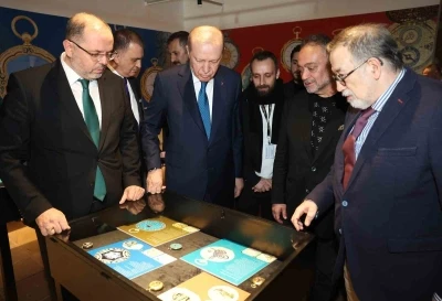 Cumhurbaşkanı Erdoğan, &lsquo;Muhteşem Cep Saatleri Koleksiyonu&rsquo; sergisini gezdi
