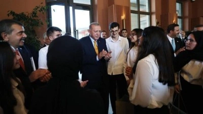 Cumhurbaşkanı Erdoğan, öğrencileri kabul etti