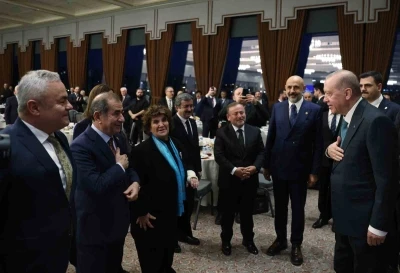Cumhurbaşkanı Erdoğan: "T&uuml;rkiye her zaman savaşın değil barışın yanındadır"
