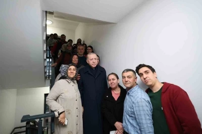 Cumhurbaşkanı Erdoğan ve Devlet Bah&ccedil;eli&rsquo;den depremzede aileye ziyaret
