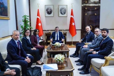 Cumhurbaşkanı Yardımcısı Yılmaz, Kanada Dışişleri Bakanı Anand&rsquo;ı kabul etti
