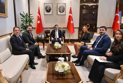 Cumhurbaşkanı Yardımcısı Yılmaz, Kaspi.kz CEO’su ve Hepsiburada Yönetim Kurulu Başkanı Mikheil Lomtadze’yi kabul etti
