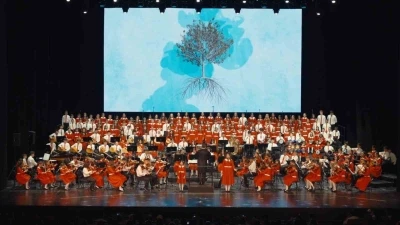 Cumhurbaşkanlığı &Ccedil;ocuk Orkestrası ve Korosu, yaklaşık bin &ccedil;ocukla birlikte 23 Nisan&rsquo;da sahne alacak
