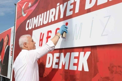 ’Cumhuriyet demek’ kampanyası büyük ilgi gördü
