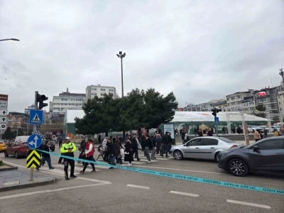 Cumhuriyet Meydanı&rsquo;nda trafik yoğunluğu
