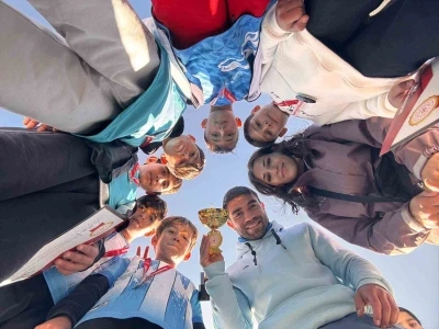 Cumhuriyet Ortaokulundan çifte başarı
