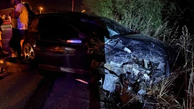 D-100’de iki otomobil kafa kafaya çarpıştı: 1’i ağır 8 yaralı
