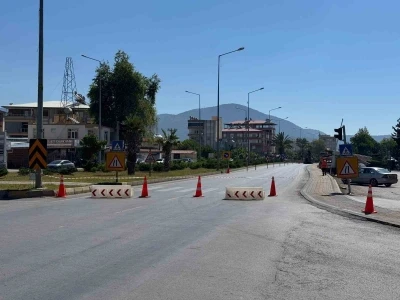D-400 Karayolu&rsquo;nda k&ouml;pr&uuml;de kısmi g&ouml;&ccedil;&uuml;k: Yol trafiğe kapatıldı
