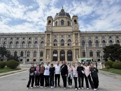 Dağ k&ouml;ylerinden d&uuml;nya sahnelerine
