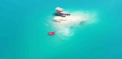 Dalgıçlar, Atatürk Baraj Gölü’nde dev Türk Bayrağı açtı