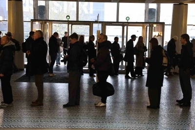 Danimarka halkı genel se&ccedil;im i&ccedil;in sandık başında
