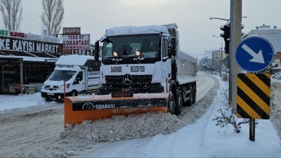 Darende Belediyesi&rsquo;nin karla m&uuml;cadele &ccedil;alışmaları s&uuml;r&uuml;yor
